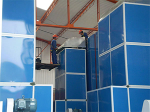 Large Size Bus Spray Booth in Peru